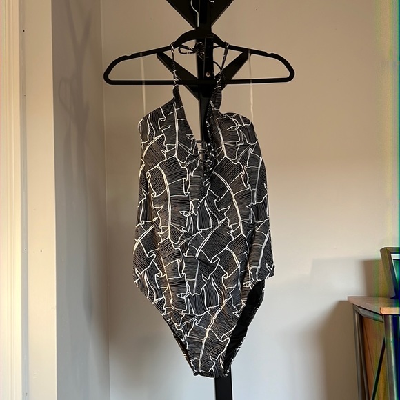 NWT 1pc Bathing Suit XL - Picture 1 of 7